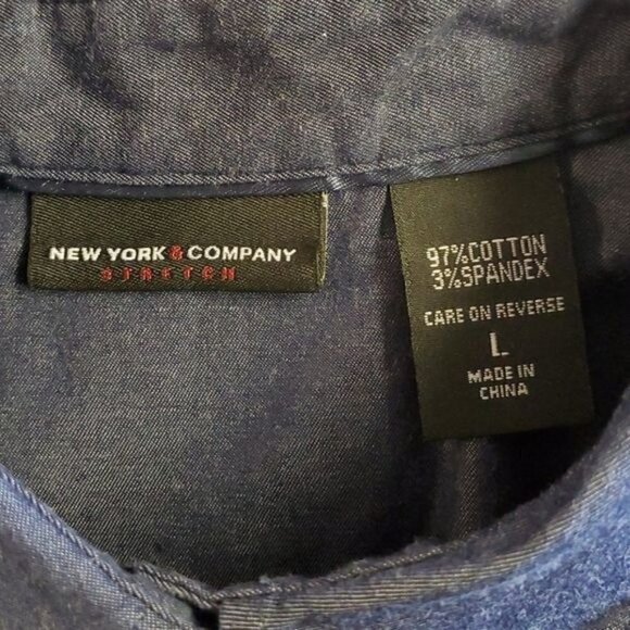 New York & Company Vintage Stretch Sz L Blue Jean Button Down Blouse with Pocket - Picture 6 of 9